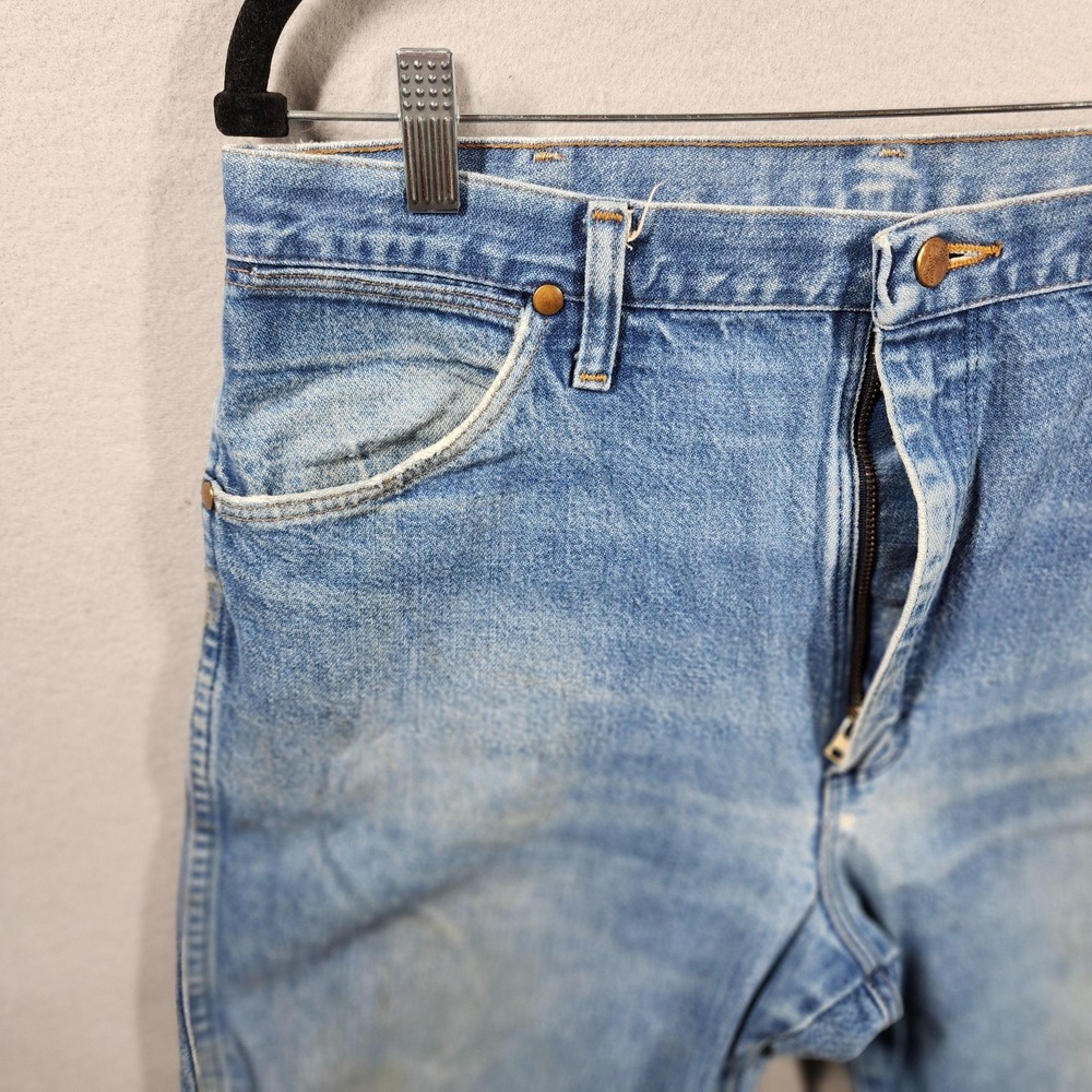 Vintage Wrangler Men's Jeans 36×32 Distressed Light Wash Frayed‎ Hem Wear - Picture 5 of 16